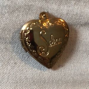 Selena locket